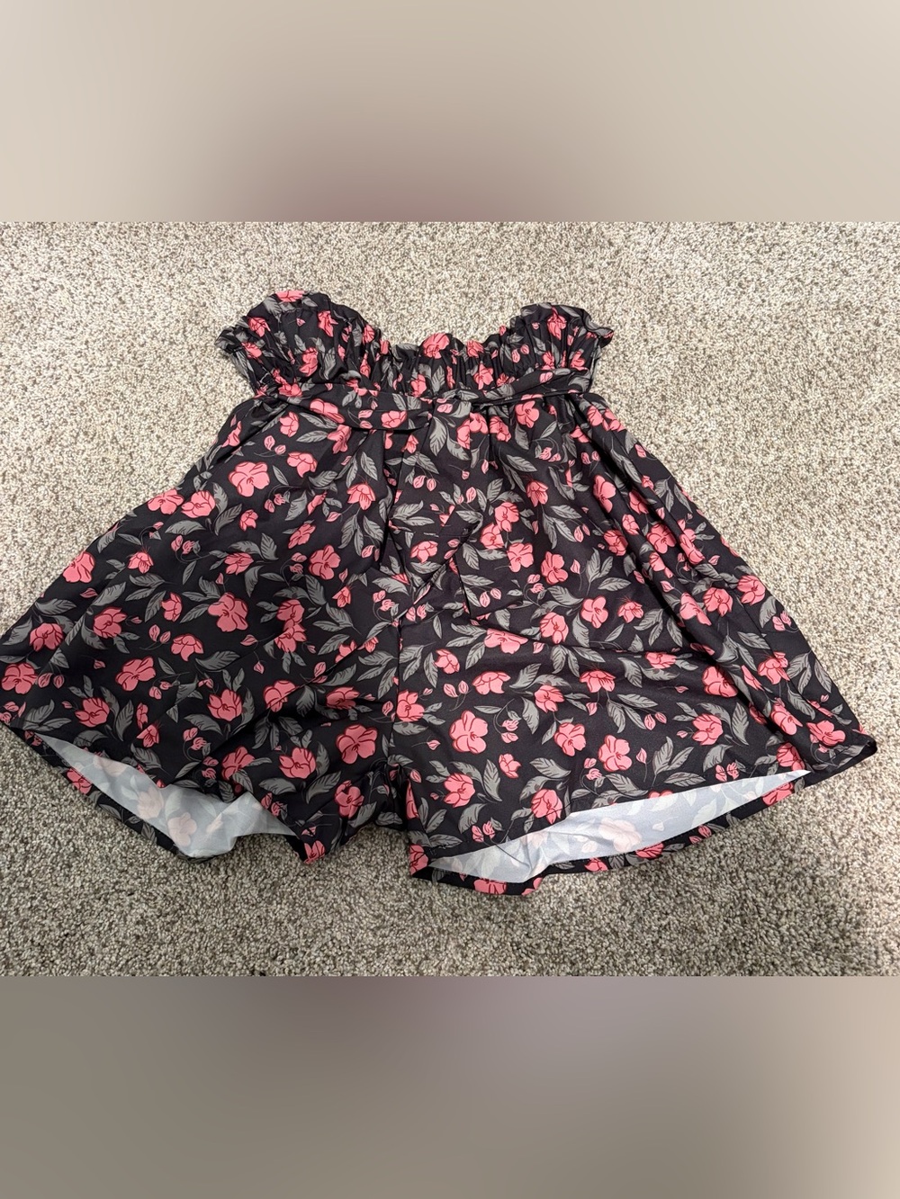 Women’s SHEIN Pink & Black Floral shorts with tie belt size medium